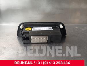Porsche Taycan Modul USB O240825 foto 2