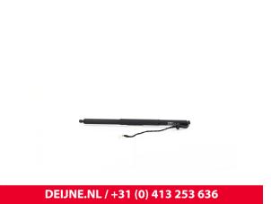 Nieuwe Gasdemper links-achter Volvo V60 Prijs € 342,43 Inclusief btw aangeboden door van Deijne Onderdelen Uden B.V.