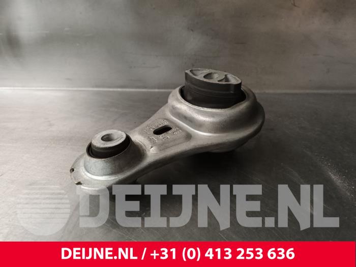 Gebruikte Motorrubber Renault Master III (MA/MB/MC/MD/MH/MF/MG/MH) 2.3 dCi 135 16V FWD Prijs € 36,30 Inclusief btw aangeboden door van Deijne Onderdelen Uden B.V.