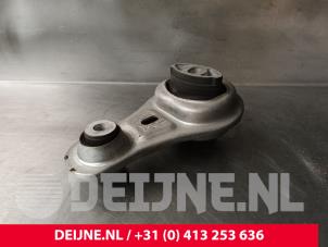 Gebruikte Motorrubber Renault Master III (MA/MB/MC/MD/MH/MF/MG/MH) 2.3 dCi 135 16V FWD Prijs € 36,30 Inclusief btw aangeboden door van Deijne Onderdelen Uden B.V.