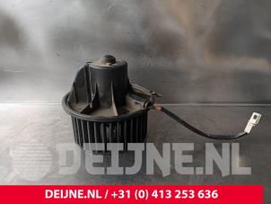 Volkswagen Transporter Heating and ventilation fan motor O240867 photo 2