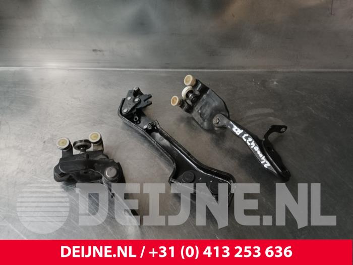 Ford Transit Custom Schiebetürrolle rechts O240876