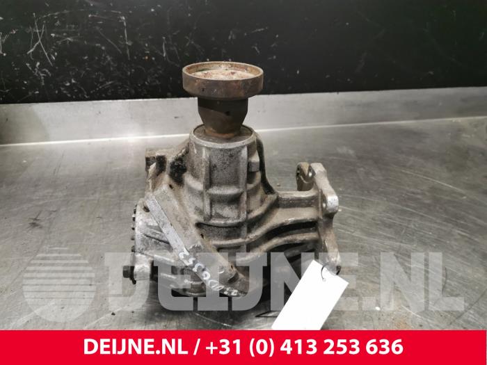 Gebruikte Tussenbak 4x4 Volvo XC90 I 2.4 D5 20V Prijs € 450,00 Margeregeling aangeboden door van Deijne Onderdelen Uden B.V.