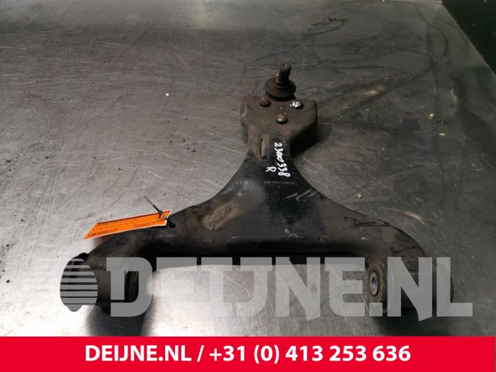 Mercedes Viano Front lower wishbone, right O240939