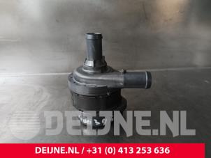Volvo V60 Extra waterpomp O240985 foto 2