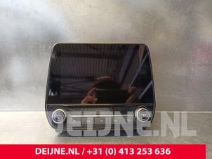 Gebruikte Display Multi Media regelunit Ford Transit Custom 2.0 TDCi 16V Eco Blue 130 Prijs € 302,50 Inclusief btw aangeboden door van Deijne Onderdelen Uden B.V.