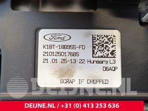 Ford Transit Custom Display Multi Media regelunit O241024 foto 3