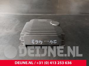 Porsche Taycan Radio versterker O241064 foto 3