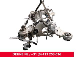Porsche Taycan Draagbalk achter O241077 foto 2