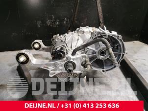 Gebruikte Automaatbak Porsche Taycan Cross Turismo (Y1B) 4S Performance Battery Plus Prijs € 2.964,50 Inclusief btw aangeboden door van Deijne Onderdelen Uden B.V.