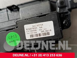 MG MG5 Electric Handrem schakelaar O241099 foto 3