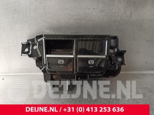 Gebruikte Schakelaar handrem MG MG5 Electric Prijs € 36,30 Inclusief btw aangeboden door van Deijne Onderdelen Uden B.V.