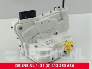 MG MG5 Electric Deurslot Mechaniek 4Deurs rechts-achter O241114 foto 2