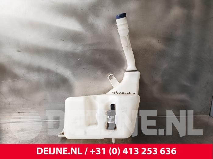 Iveco New Daily Scheibensprühertank vorne O241151