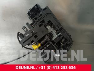 Porsche Taycan Portiergreep 4Deurs links-achter O241253 foto 2