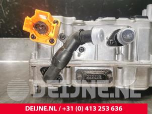Porsche Taycan Omvormer O241270 foto 3
