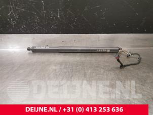 Porsche Taycan Gasdämpfer links hinten O241274 foto 2