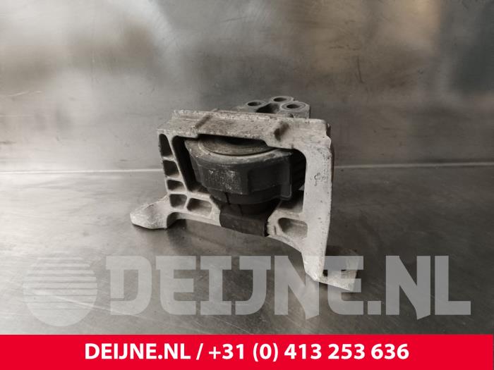 Ford Transit Connect Motorlager O241294