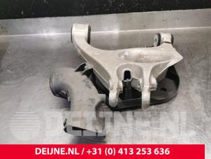 Porsche Taycan Querlenker links hinten O241302 foto 3