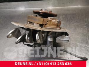 Porsche Taycan Achsschenkel links hinten O241314 foto 3