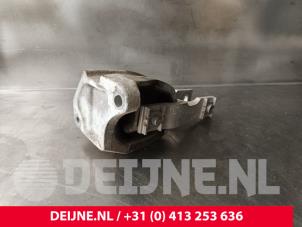 Gebruikte Motorrubber Volvo XC60 II (UZ) 2.0 B4 16V Mild Hybrid AWD Prijs € 40,00 Margeregeling aangeboden door van Deijne Onderdelen Uden B.V.