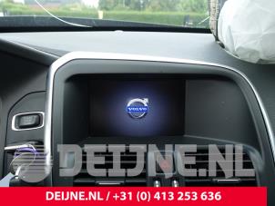 Gebruikte Display Interieur Volvo XC60 I (DZ) 2.0 D3 20V Prijs € 80,00 Margeregeling aangeboden door van Deijne Onderdelen Uden B.V.