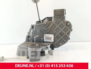 Volvo XC60 Deurslot Mechaniek 4Deurs rechts-achter O241426 foto 2