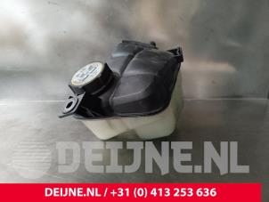 Volvo V70 Ausgleichsbehälter O241537 foto 3