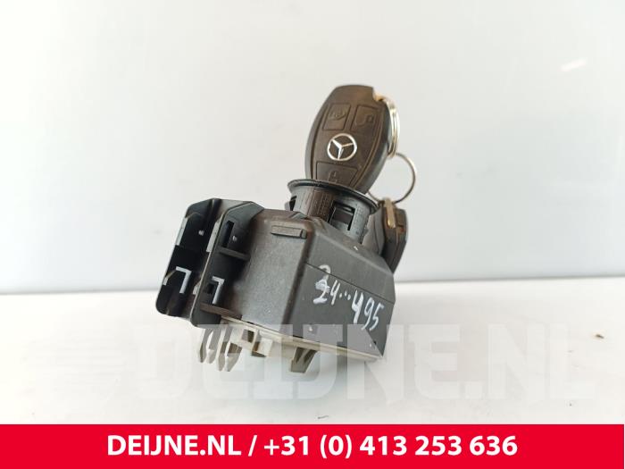 Mercedes Vito Zündschloss+Schlüssel O241569