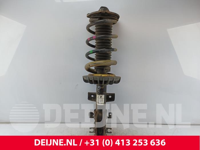 Mercedes Vito Stoßdämpferstrebe rechts vorne O241581