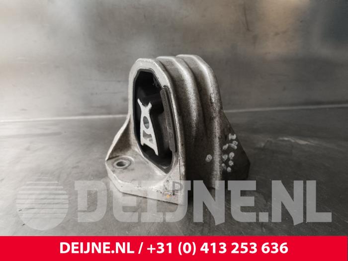 Volvo V60 Engine mount O241625