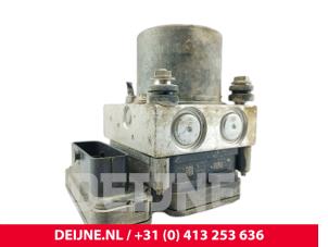 Peugeot Expert ABS pump O241652 photo 2