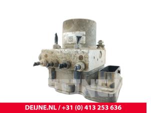 Peugeot Expert ABS pump O241652 photo 3