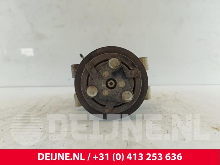 Peugeot Expert Air conditioning pump O241657