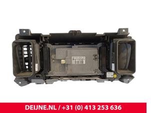 Peugeot Expert Display Multi Media regelunit O241664 foto 2