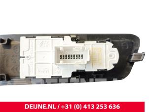 Peugeot Expert Electric window switch O241668 photo 3
