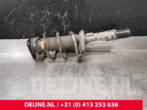 Volvo V40 Schokdemperpoot rechts-voor O241742 foto 2