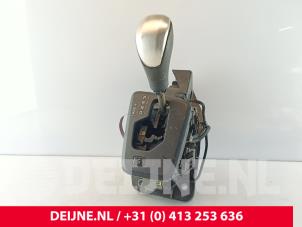 Gebruikte Versnellingspook Volvo S60 I (RS/HV) 2.5 R Turbo 20V Prijs € 75,00 Margeregeling aangeboden door van Deijne Onderdelen Uden B.V.