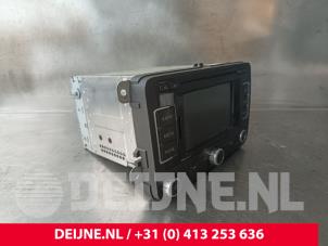 Volkswagen Transporter Display Multi Media control unit O241825 photo 2