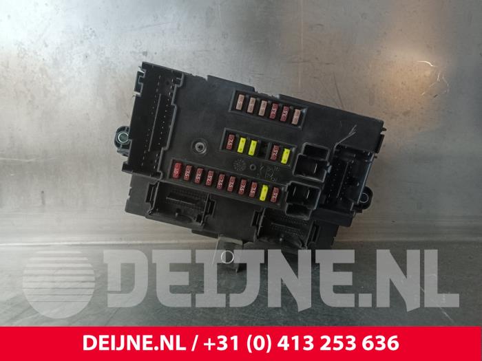 Gebruikte Bodycontrol Module Citroen Jumper (U9) 2.2 Blue HDi 140 Prijs € 242,00 Inclusief btw aangeboden door van Deijne Onderdelen Uden B.V.