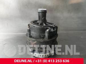 MG MG5 Electric Extra waterpomp O241887 foto 3