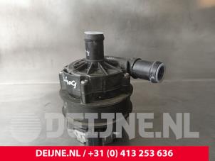 MG MG5 Electric Extra waterpomp O241887 foto 2