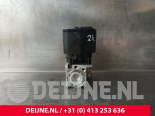 Porsche Taycan Ventilblock hydraulisch O241899 foto 3