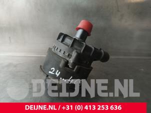 Gebruikte Waterpomp Porsche Taycan Cross Turismo (Y1B) 4S Performance Battery Plus Prijs € 169,40 Inclusief btw aangeboden door van Deijne Onderdelen Uden B.V.