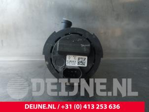 Porsche Taycan Wasserpumpe O241902 foto 3