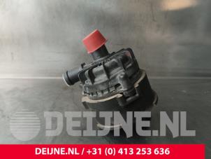 Porsche Taycan Wasserpumpe O241902 foto 2