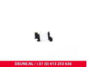 Volkswagen Crafter Intercooler O9990002136 foto 2