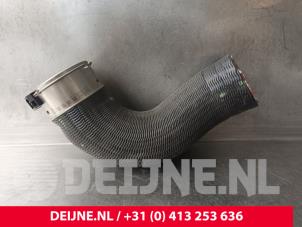 Gebruikte Intercooler Slang Volvo V60 II (ZW) 2.0 T8 16V Recharge AWD Prijs € 30,00 Margeregeling aangeboden door van Deijne Onderdelen Uden B.V.