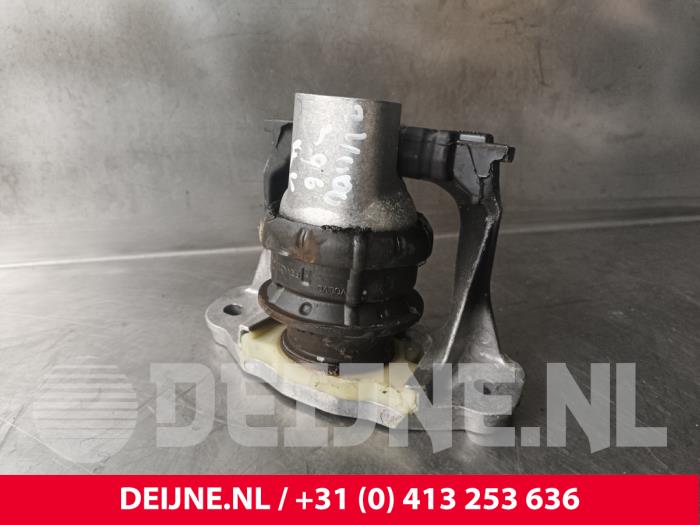 Volvo V60 Engine mount O241938