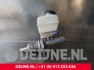 Volkswagen Crafter Master cylinder O241962 photo 2